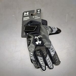 Under Armour Black Football Gloves XL